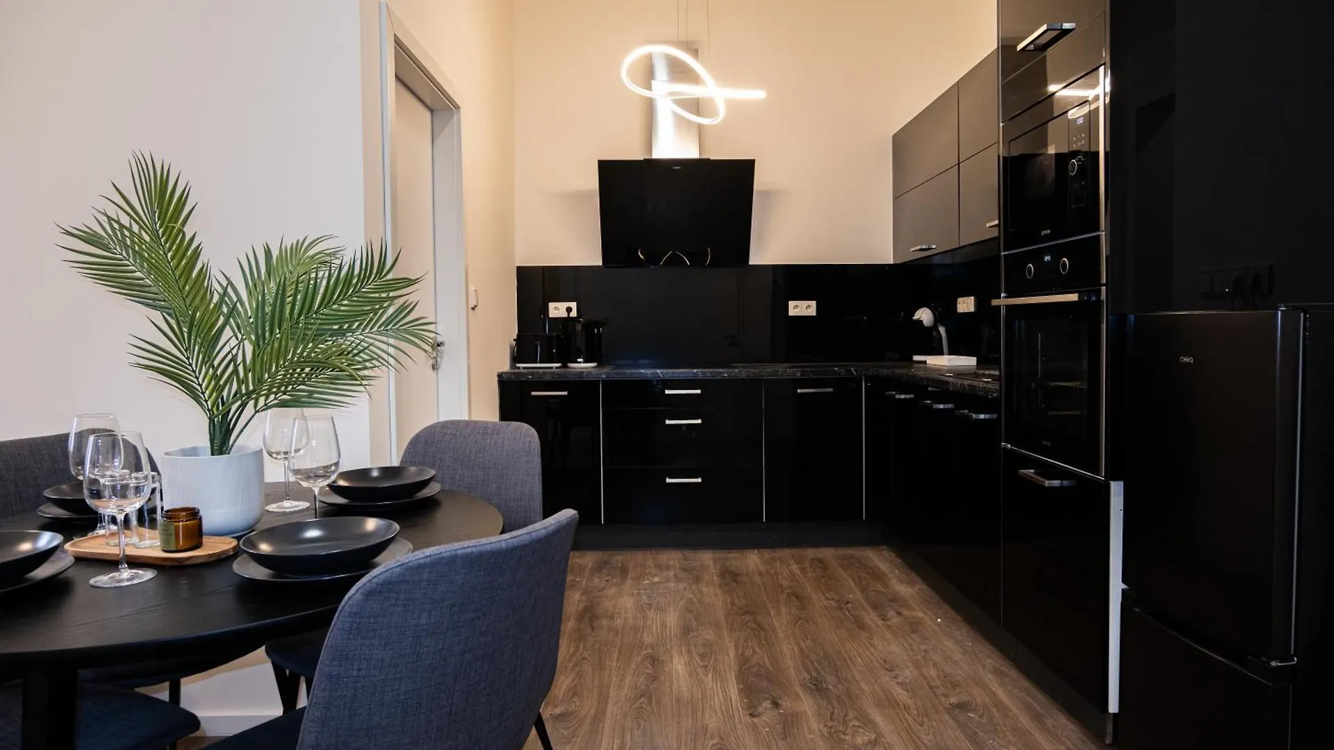 5 Min National Muzeum Modern Black Rose Apartment Praga Repubblica Ceca